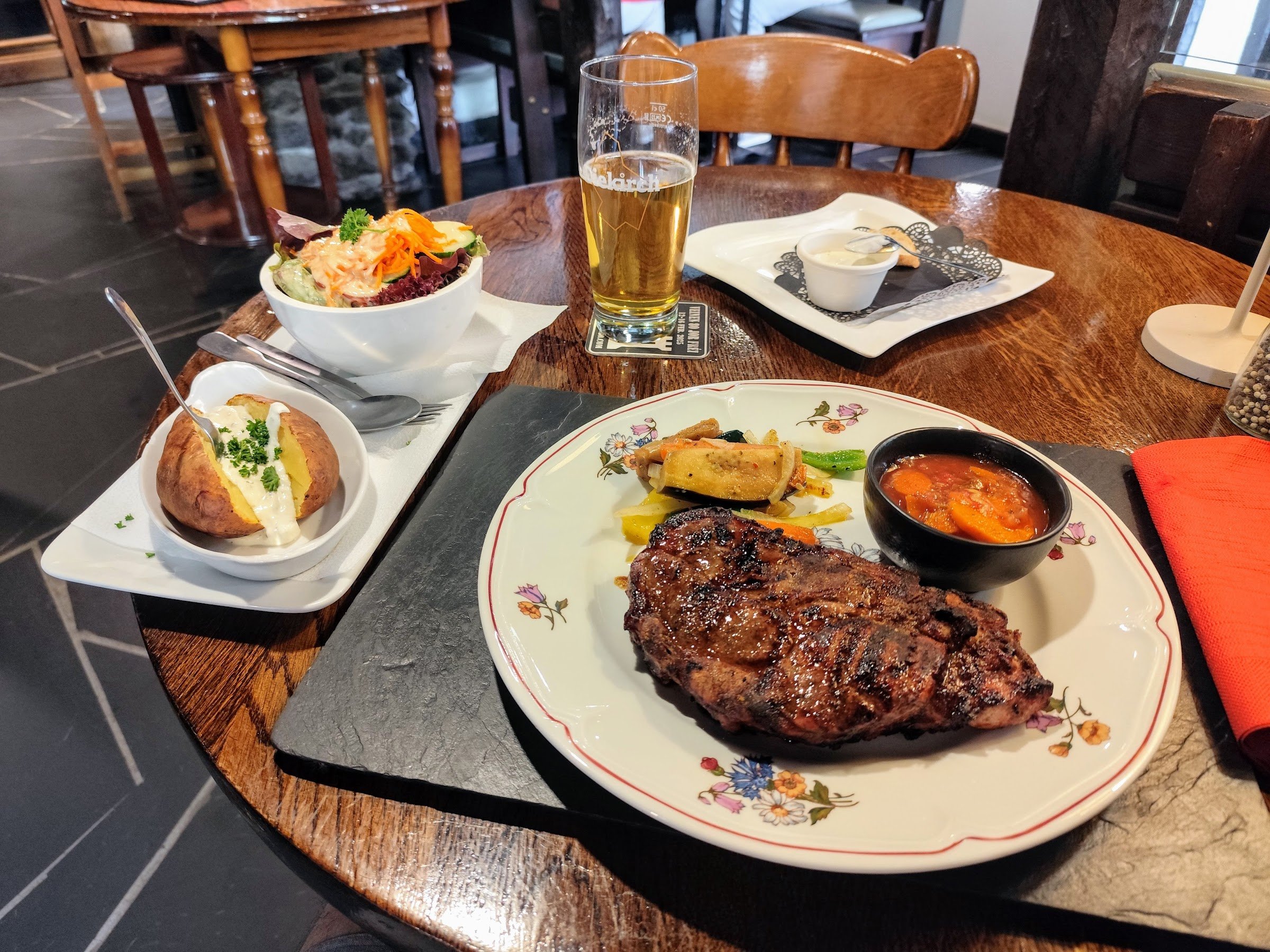 Auberge Aal Veinen Beim Hunn